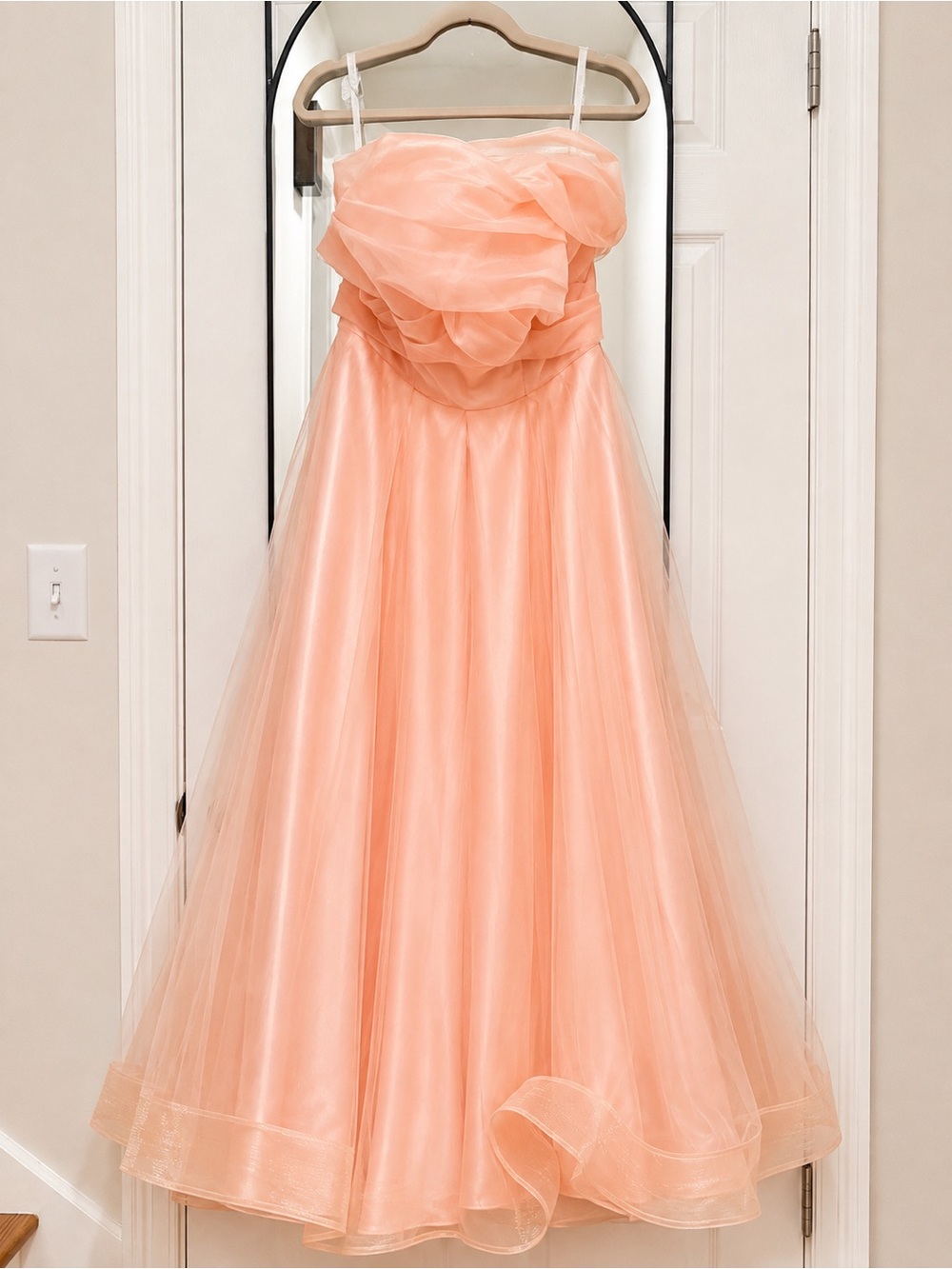 Elegant Strapless Peach Tulle Evening Gown
